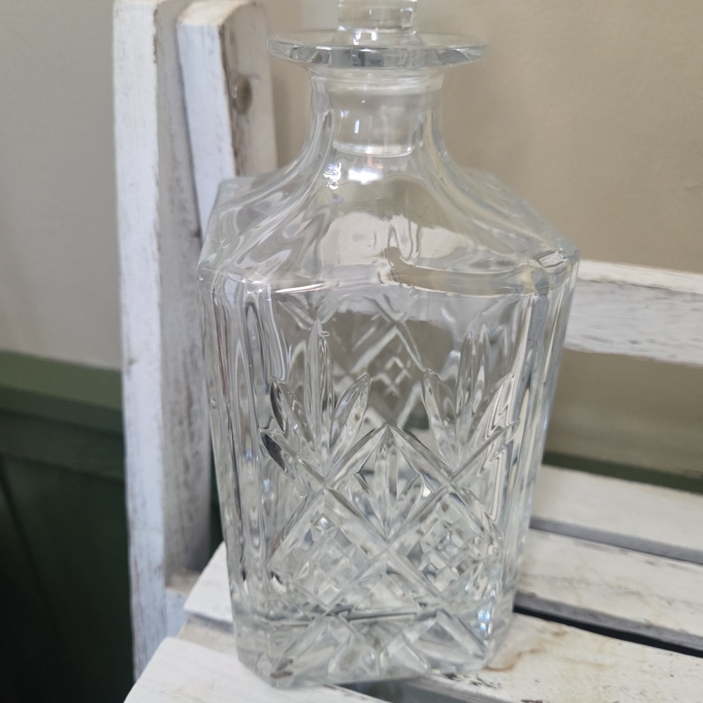 Vintage Cut Crystal Square Decaner With Faceted Stopper 9.5 inch - Picture 5 of 15